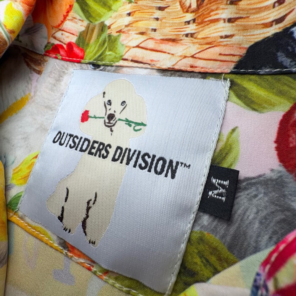 Outsiders Division Shirt Mens Medium Multicolor Cat Dog Festival Kitschy EUC - Picture 8 of 15